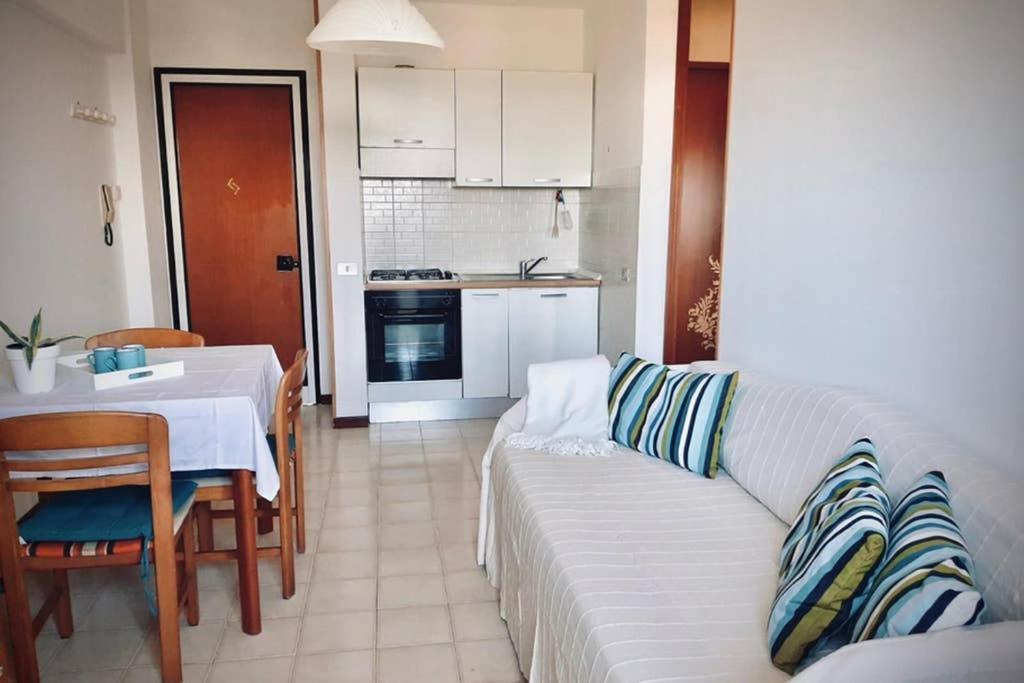 Bilocale Vista Mare Appartement Fano Buitenkant foto